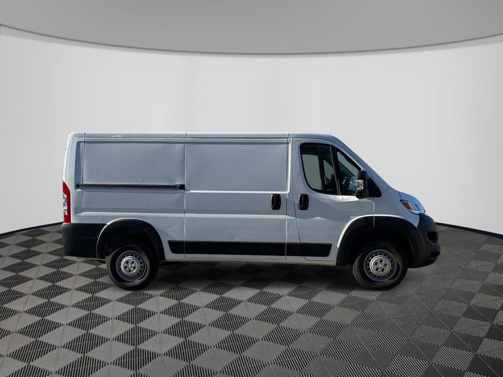 Used 2025 RAM ProMaster 2500 w/ Convenience Group FWD image 8