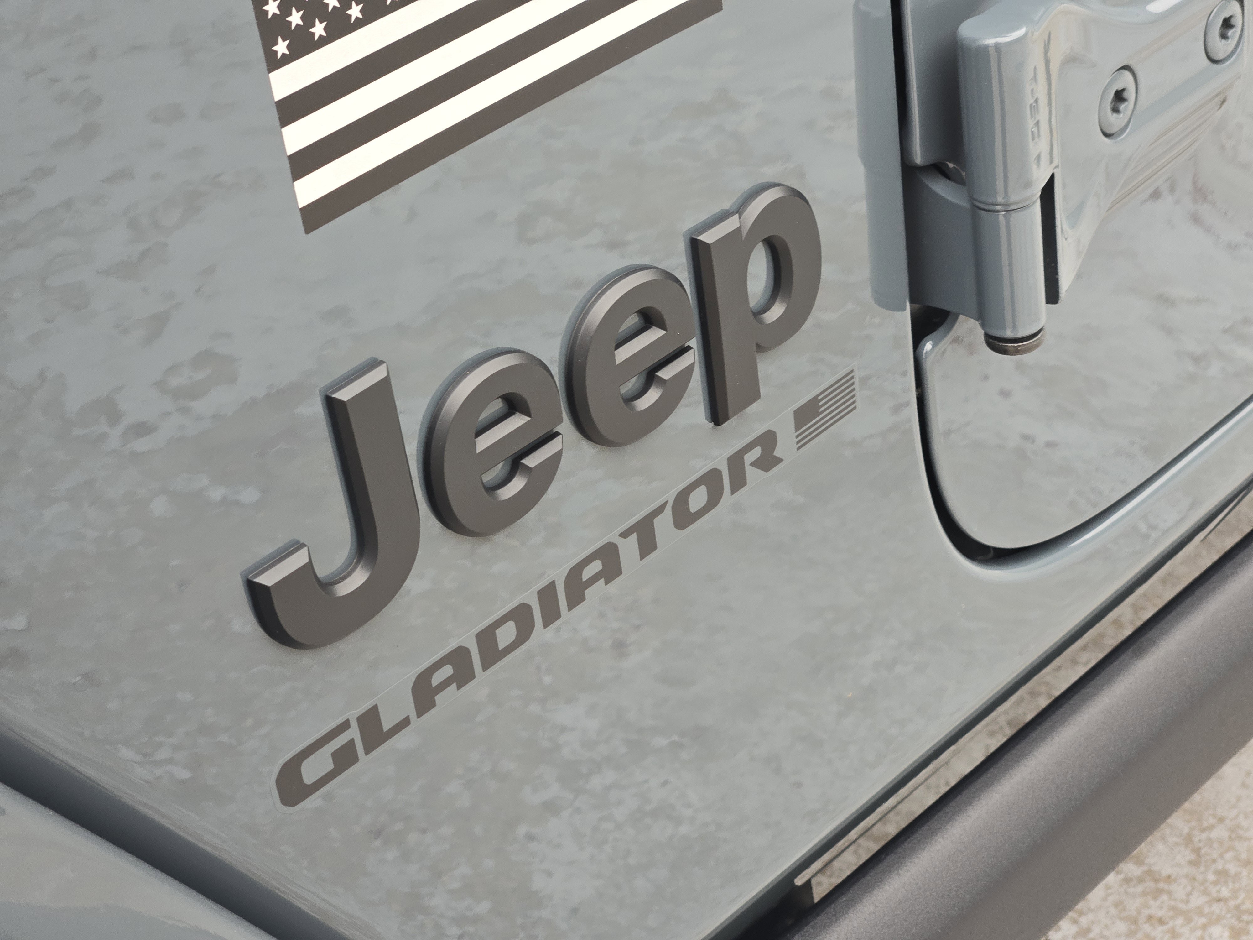 Used 2024 Jeep Gladiator Sport image 12