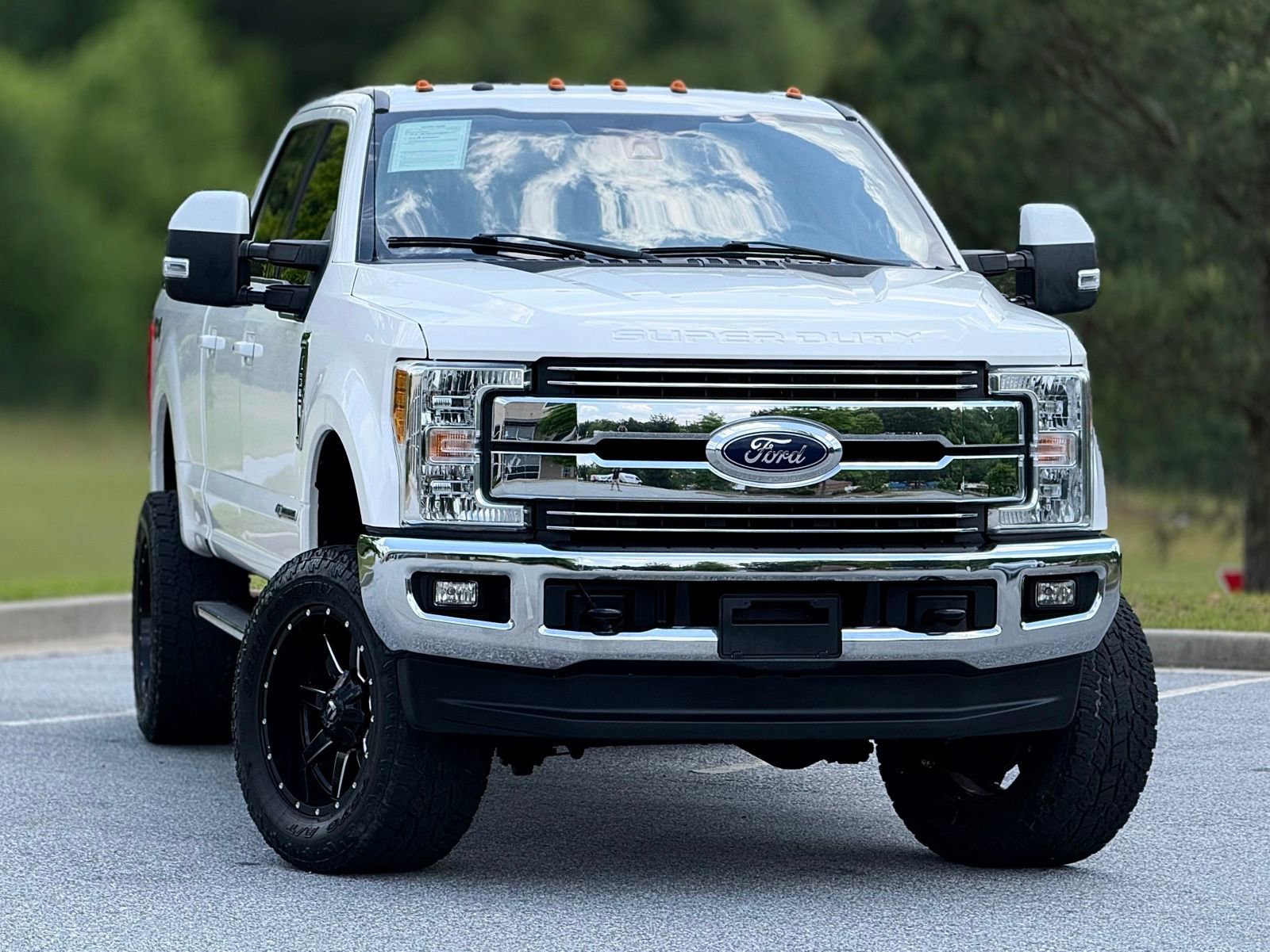 Used 2017 Ford F250 Lariat w/ Lariat Ultimate Package AWD/4WD image 4