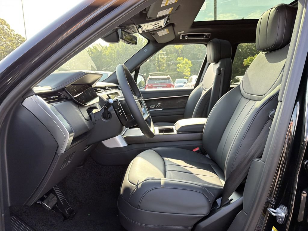 New 2026 Land Rover Range Rover SE AWD/4WD image 3