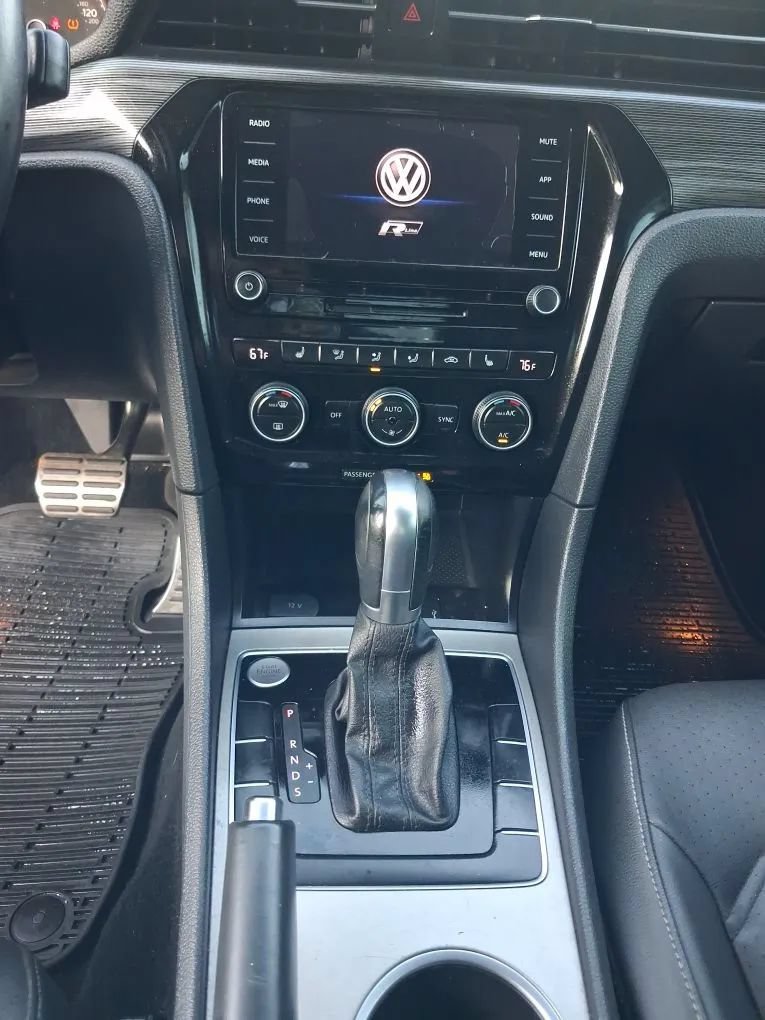 Used 2020 Volkswagen Passat 2.0T R-Line FWD image 25