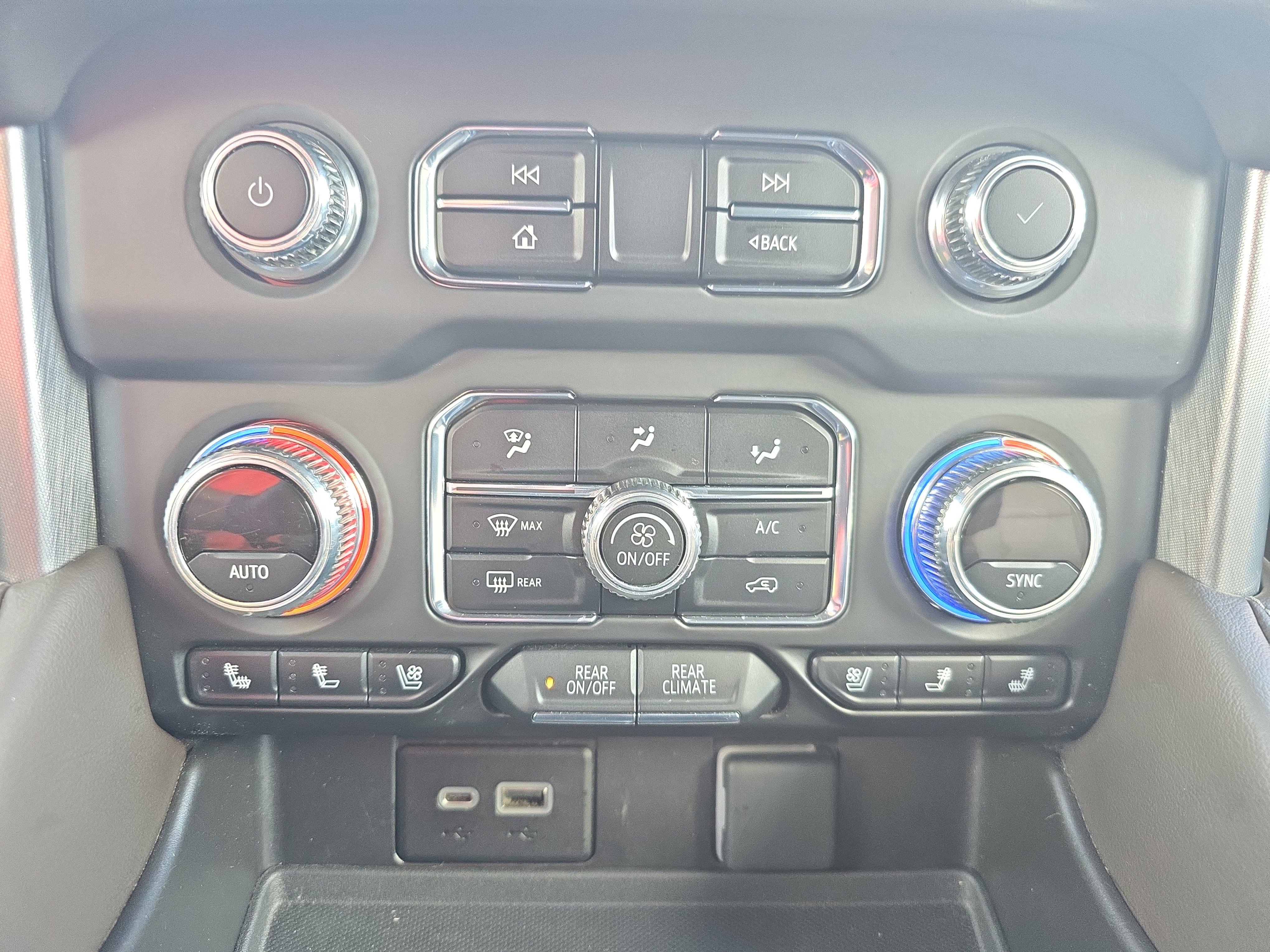 Used 2023 GMC Yukon SLT image 19