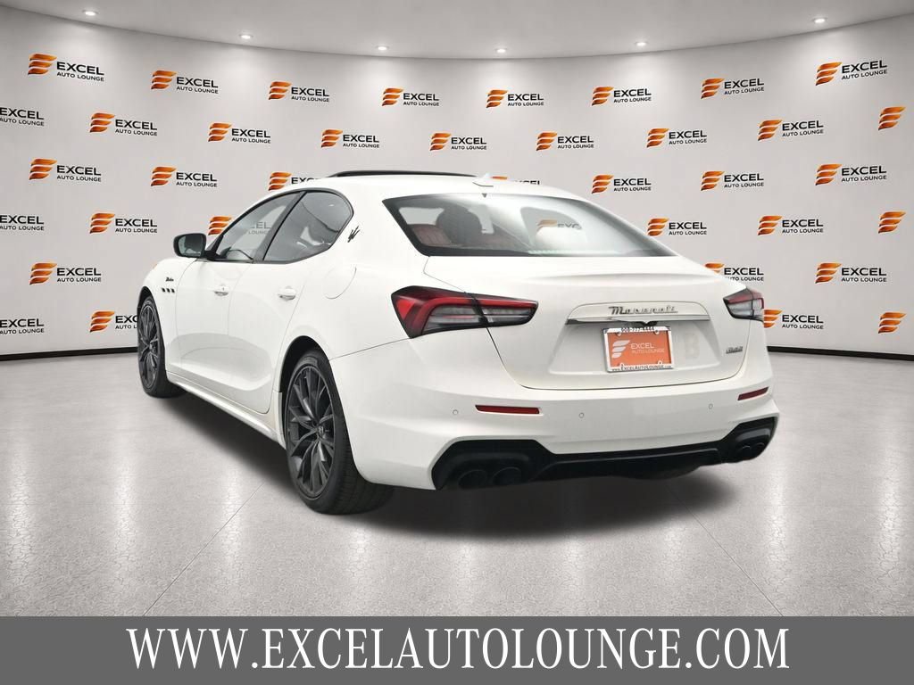 Used 2022 Maserati Ghibli Modena RWD image 3