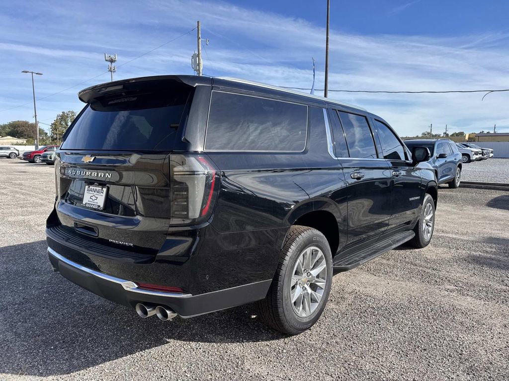 New 2026 Chevrolet Suburban Premier image 7