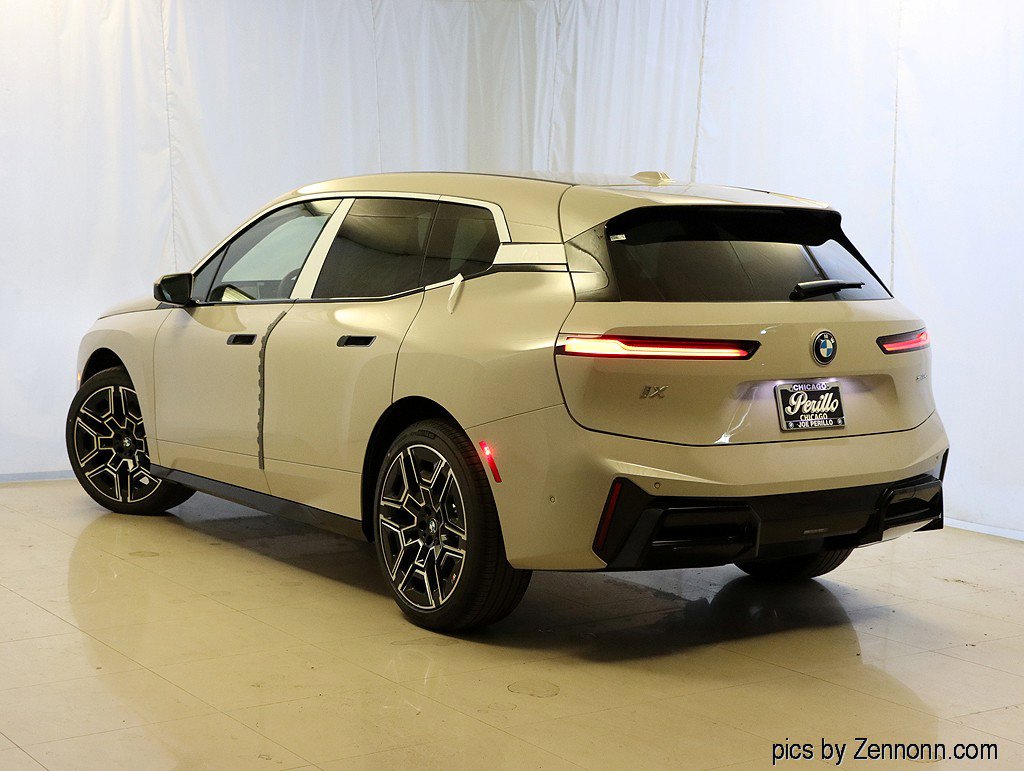 New 2026 BMW iX xDrive45 w/ M Sport Package image 9