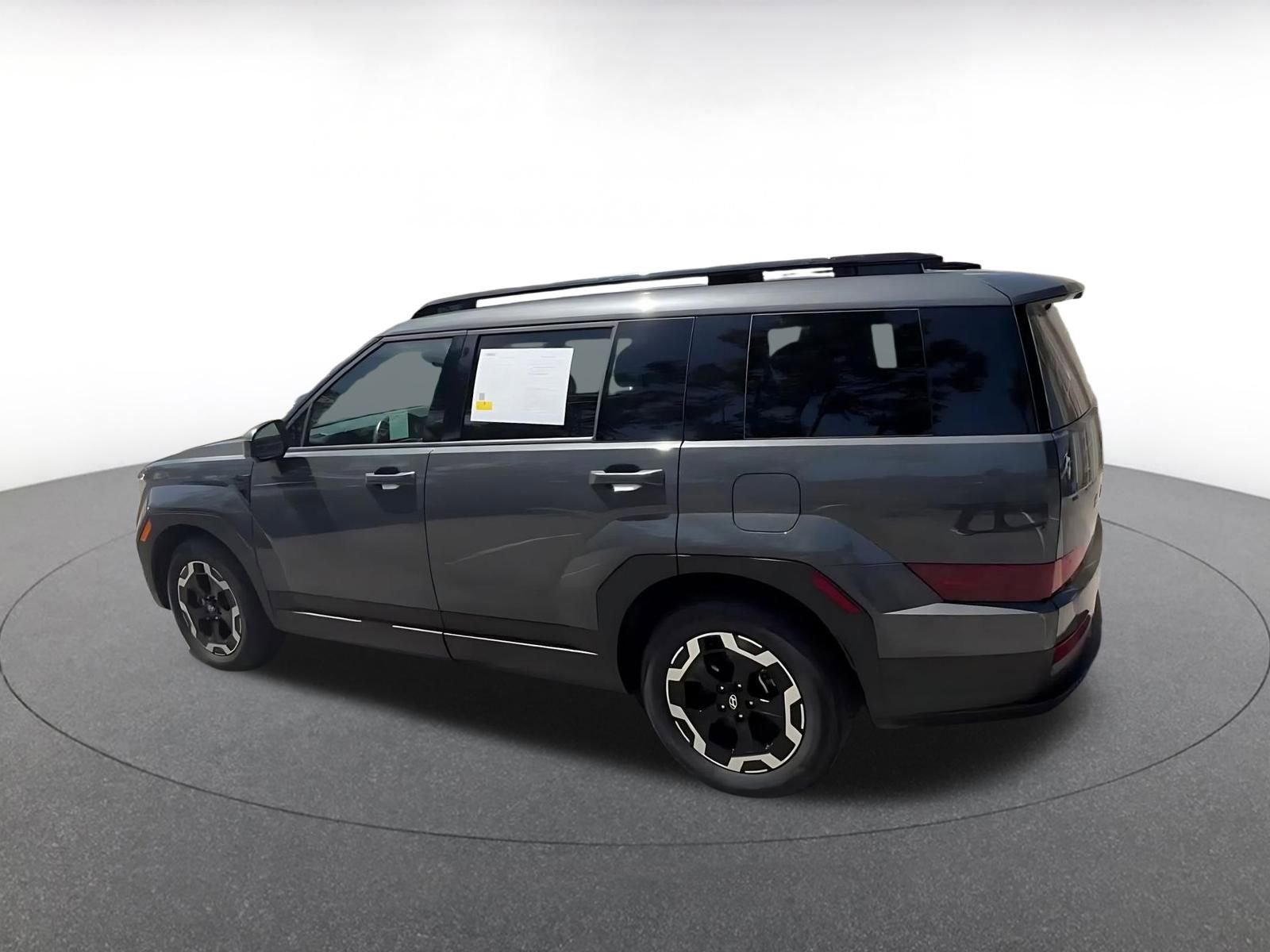 Used 2025 Hyundai Santa Fe SEL image 10