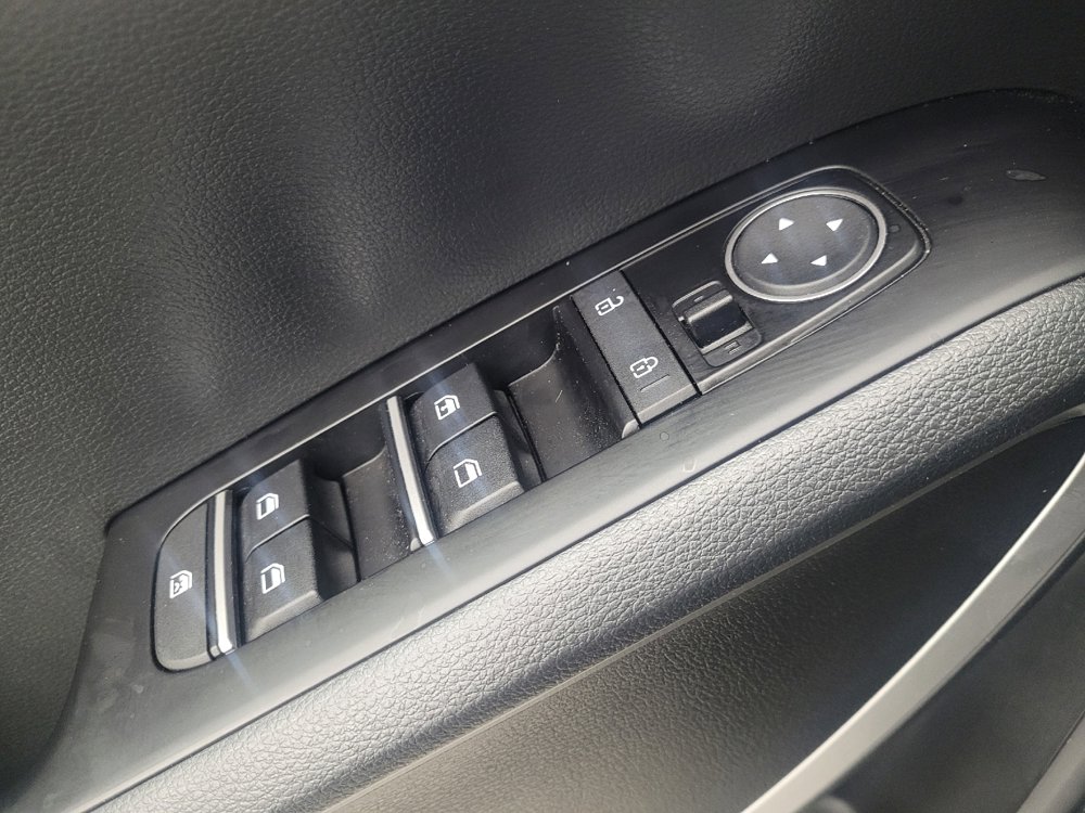 Used 2025 Kia Soul LX image 27