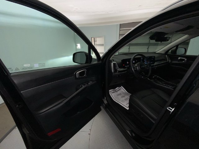 Used 2024 Kia Sorento S AWD/4WD image 11