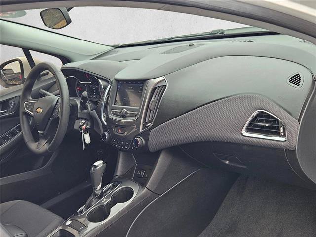 Used 2019 Chevrolet Cruze LT w/ LT Fleet Convenience Package FWD image 21
