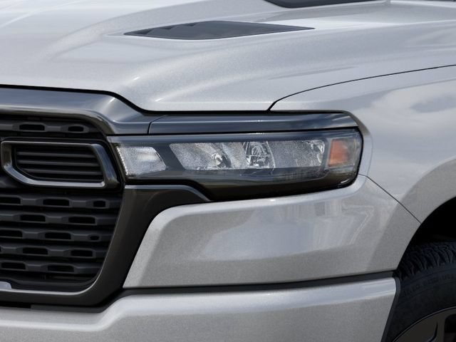 New 2026 RAM 1500 Express AWD/4WD image 10