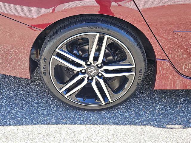 Used 2017 Honda Accord Touring image 8
