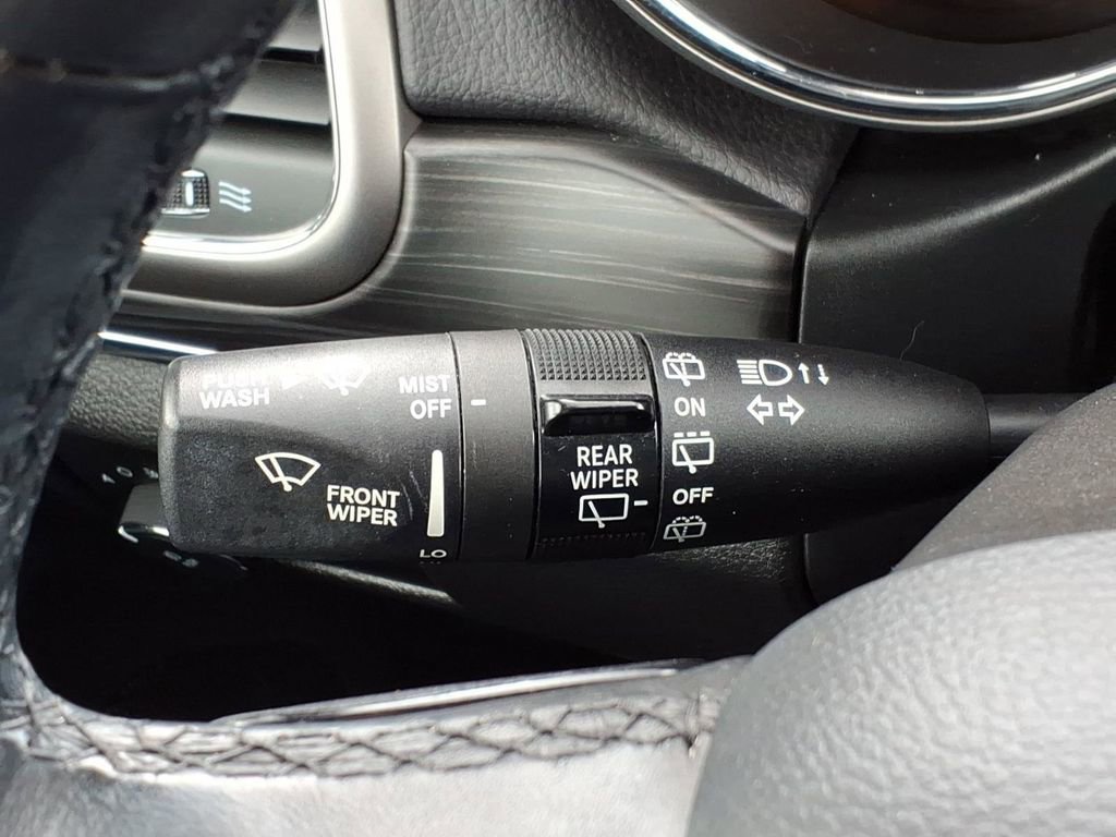 Used 2021 Jeep Grand Cherokee Limited image 23