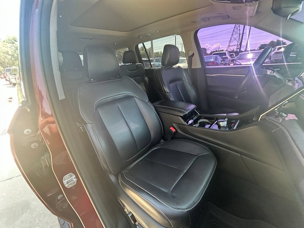Used 2021 Jeep Grand Cherokee L Limited AWD/4WD image 35