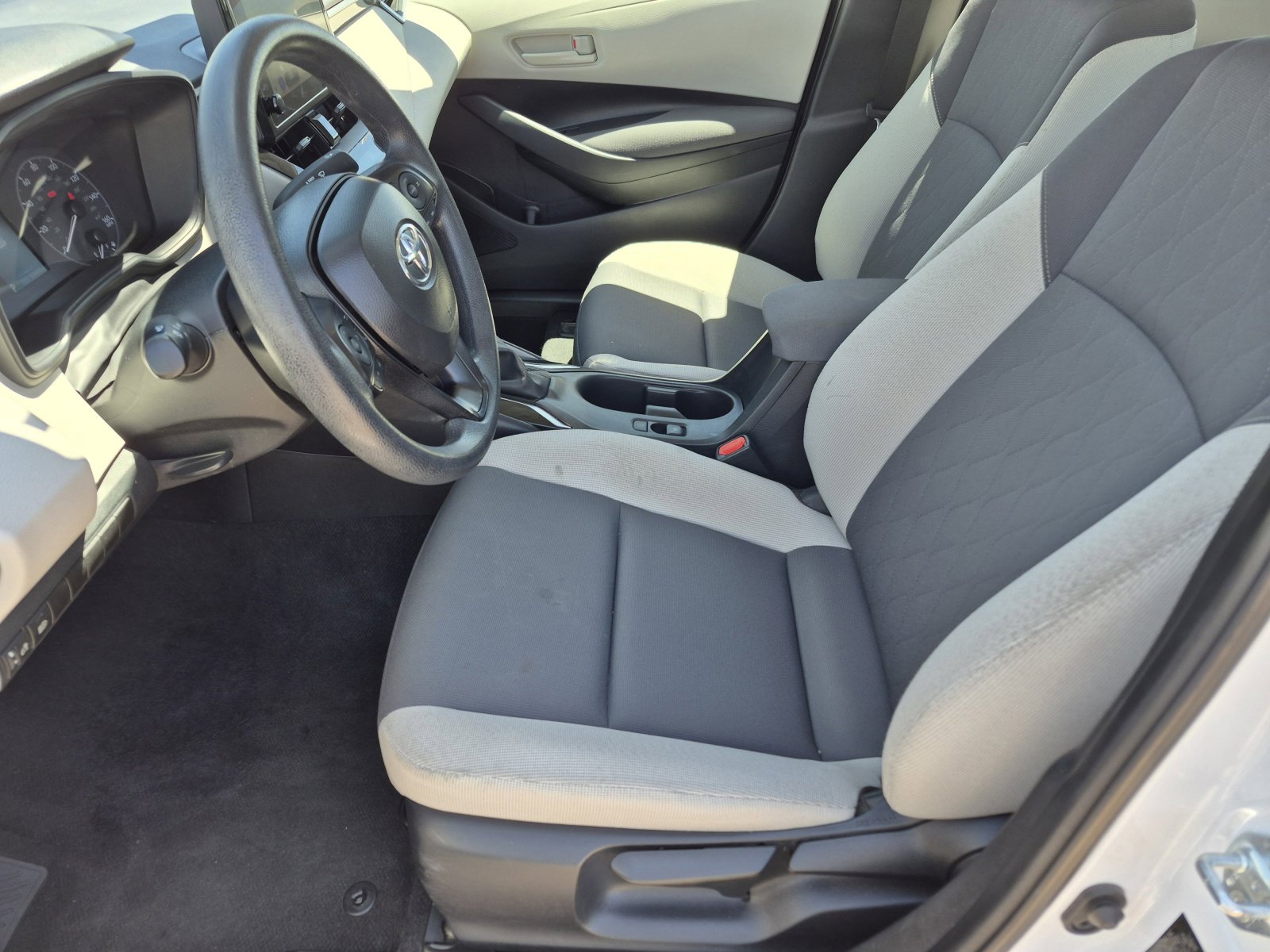 Used 2024 Toyota Corolla LE FWD image 16