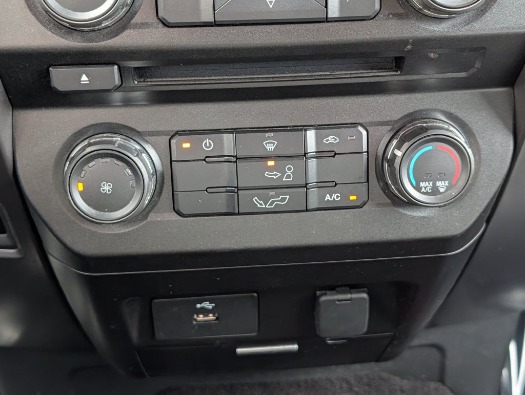 Used 2017 Ford F150 XLT AWD/4WD image 21