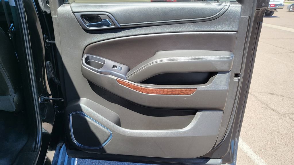 Used 2019 GMC Yukon XL SLT w/ Premium Edition image 19