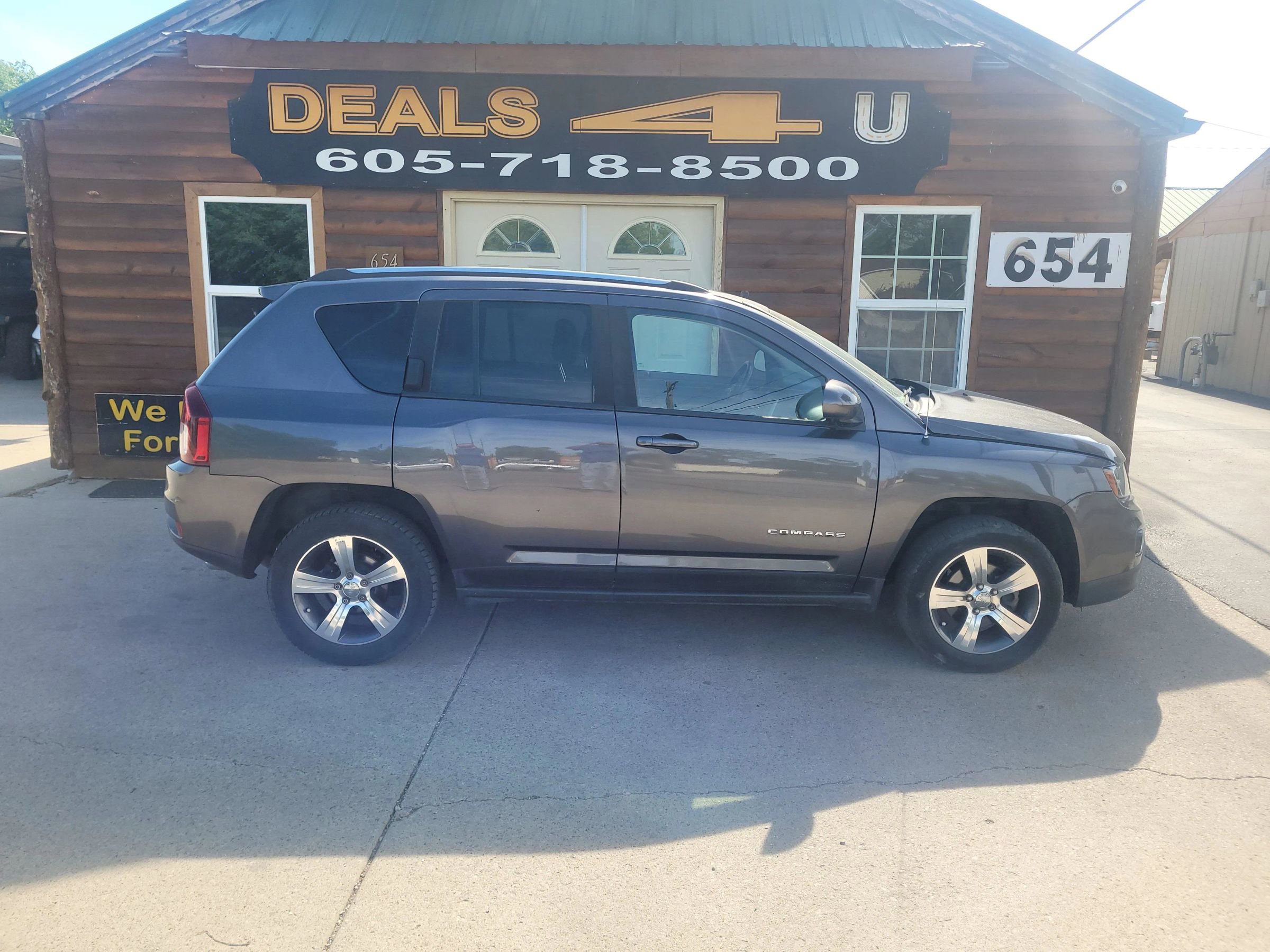 Used 2016 Jeep Compass High Altitude AWD/4WD image 2