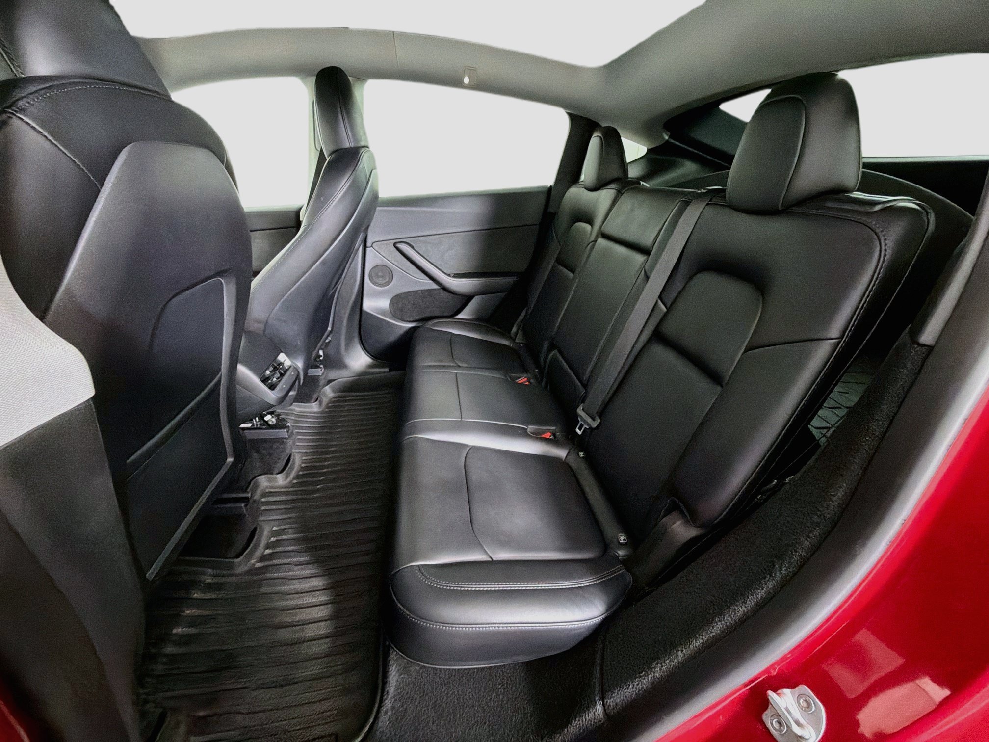 Used 2023 Tesla Model Y Long Range AWD/4WD image 28