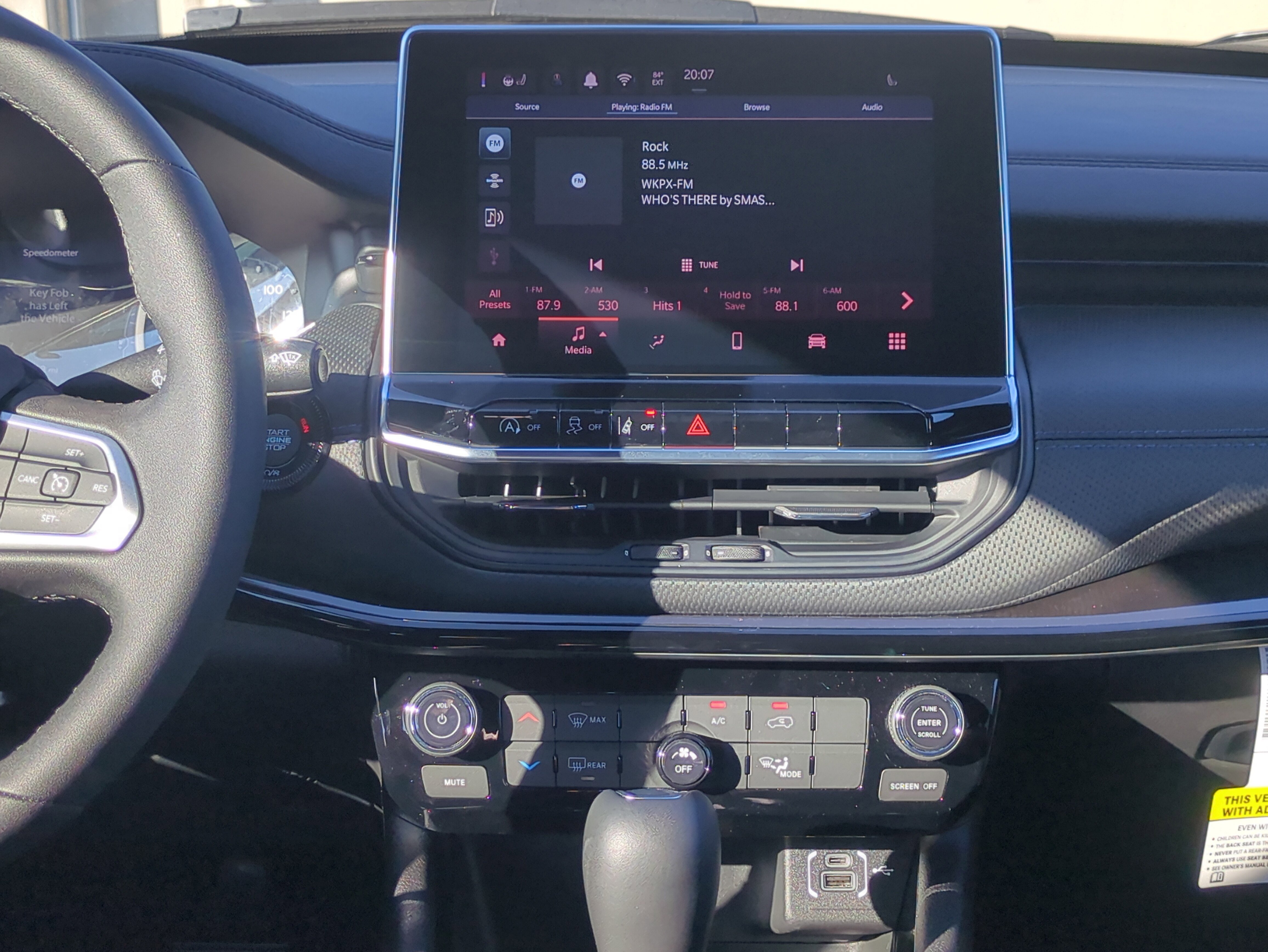 New 2026 Jeep Compass Latitude image 18