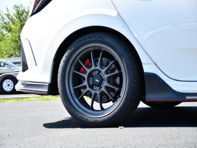 Used 2018 Honda Civic Type R image 10