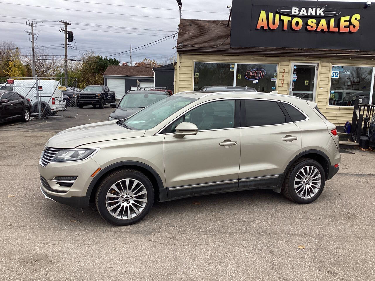 Used 2015 Lincoln MKC AWD w/ Equipment Group 102A Reserve image 2