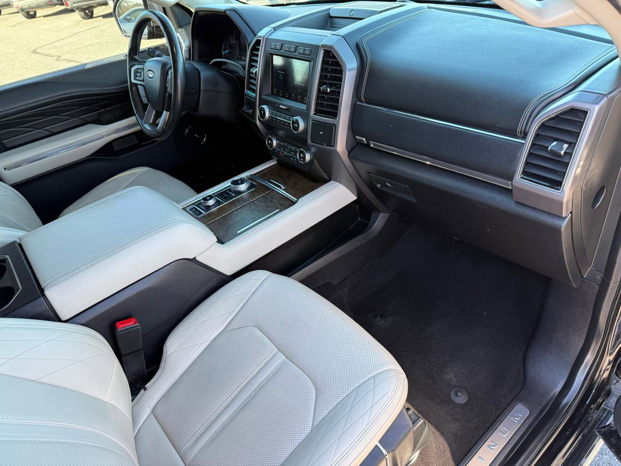 Used 2019 Ford Expedition Platinum image 25