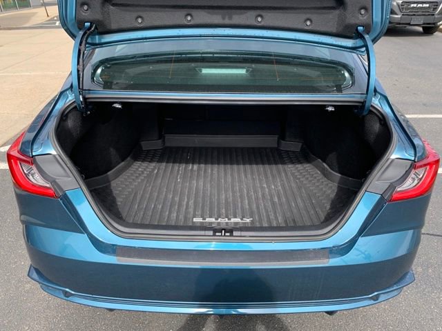 Used 2025 Toyota Camry XSE image 27