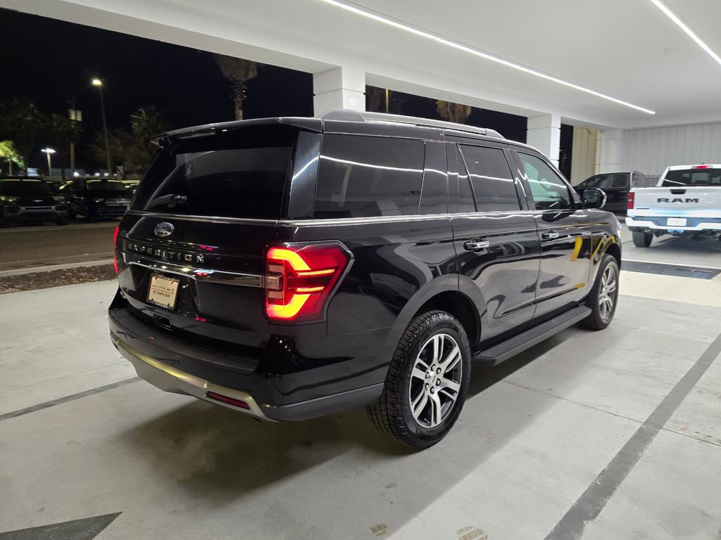 Used 2024 Ford Expedition Limited image 7