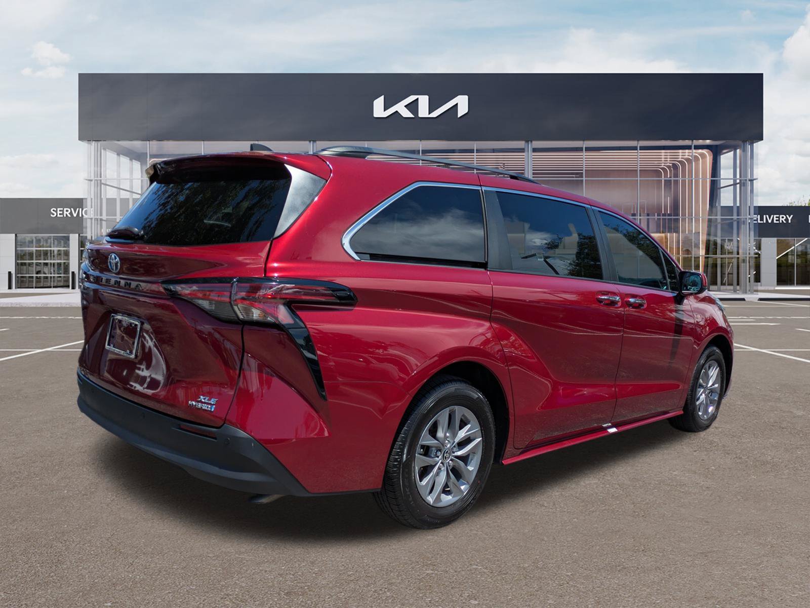 Used 2022 Toyota Sienna XLE FWD image 4