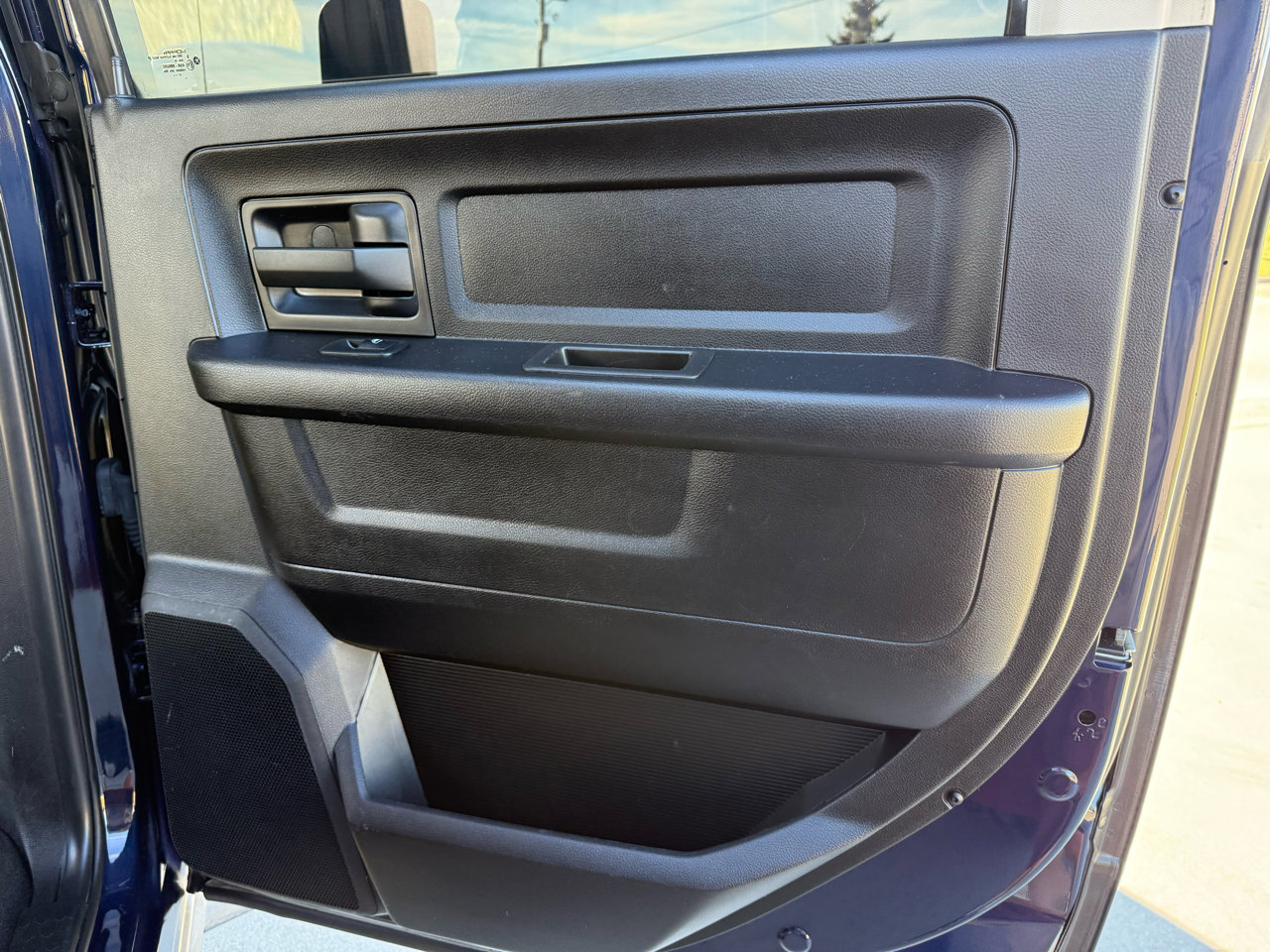 Used 2018 RAM 2500 Tradesman w/ Chrome Appearance Group image 19