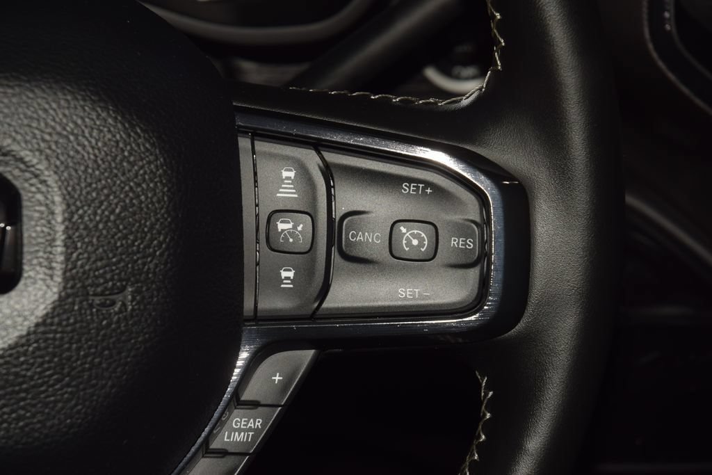 Used 2024 RAM 5500 4x4 Crew Cab image 35