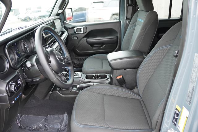 Certified 2025 Jeep Wrangler Unlimited Rubicon 4xe w/ Safety Group image 15