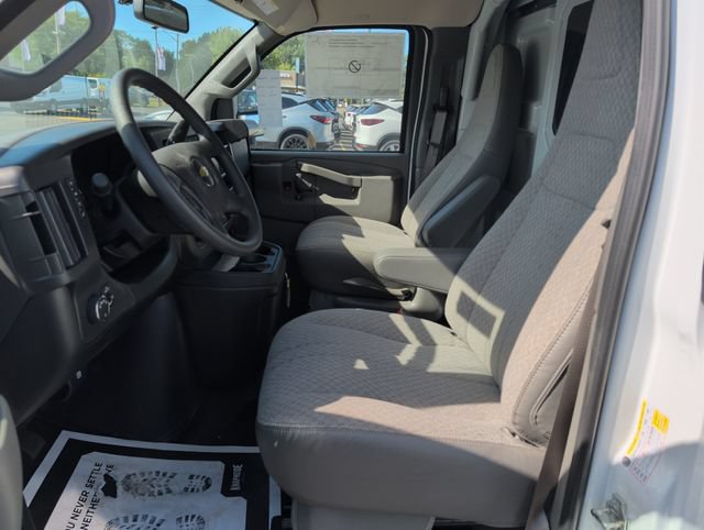 New 2026 Chevrolet Express 3500 w/ Power Convenience Package RWD image 9