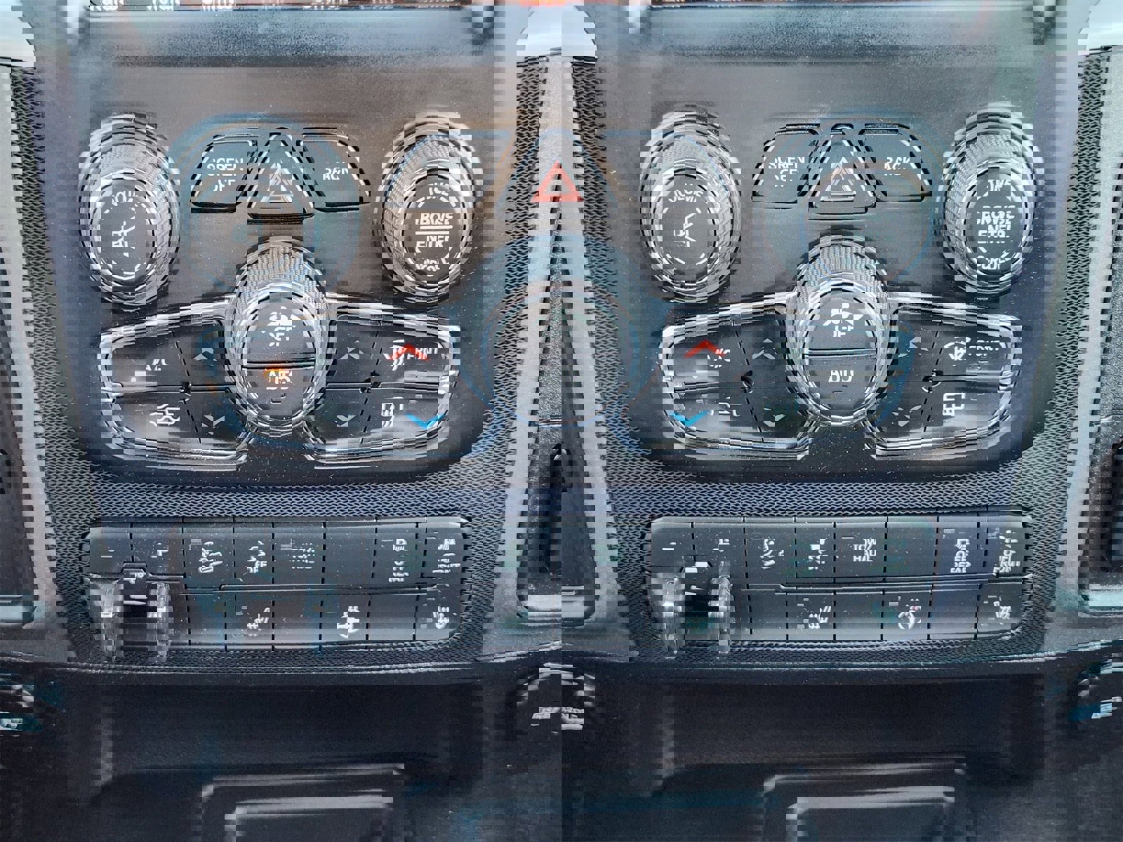 Used 2018 RAM 2500 Power Wagon w/ Comfort Group image 28