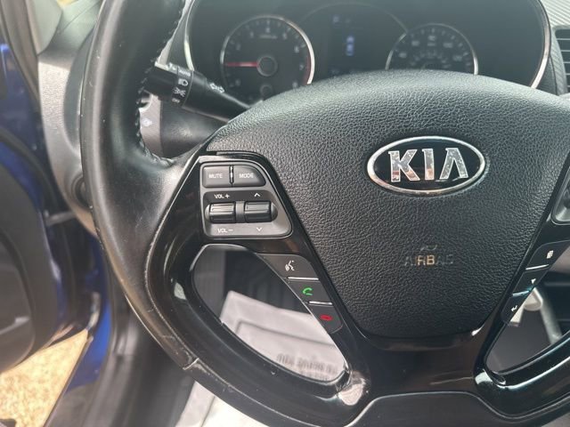 Used 2017 Kia Forte S image 14