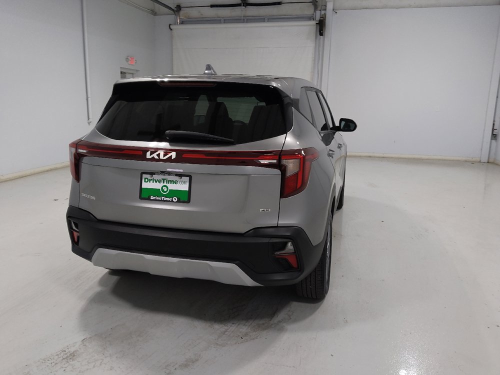 Used 2024 Kia Seltos LX AWD/4WD image 7