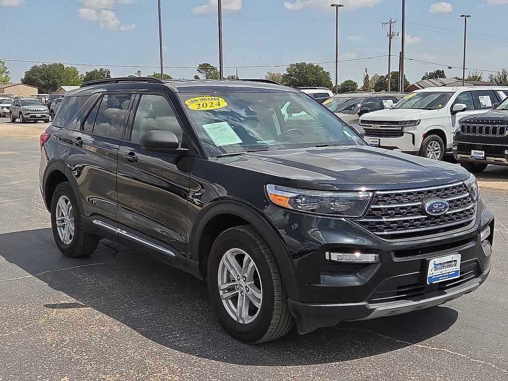 Used 2024 Ford Explorer XLT w/ Equipment Group 202A AWD/4WD image 7
