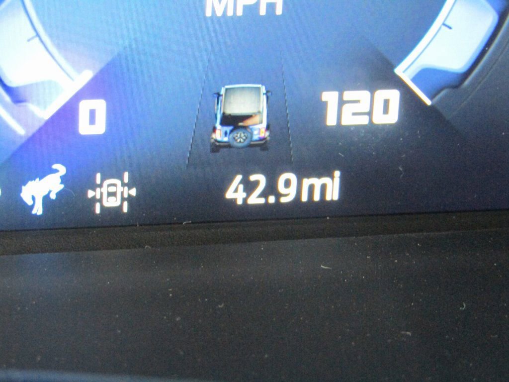 New 2025 Ford Bronco Badlands image 24