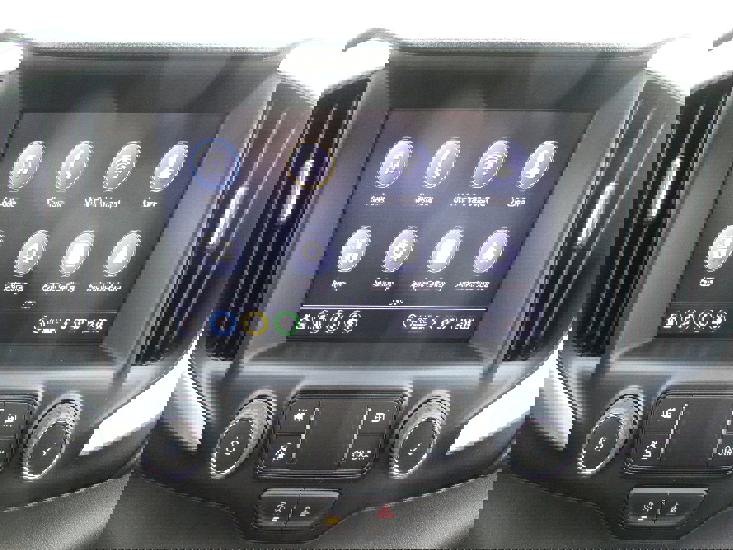 Used 2024 GMC Terrain SLT image 19