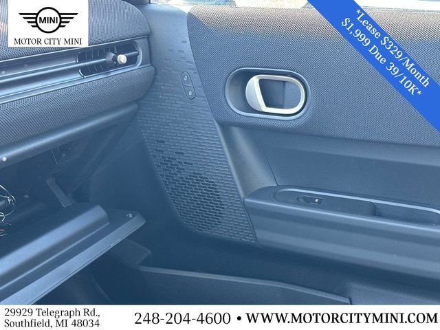 Certified 2025 MINI Cooper 2-Door Hardtop image 32