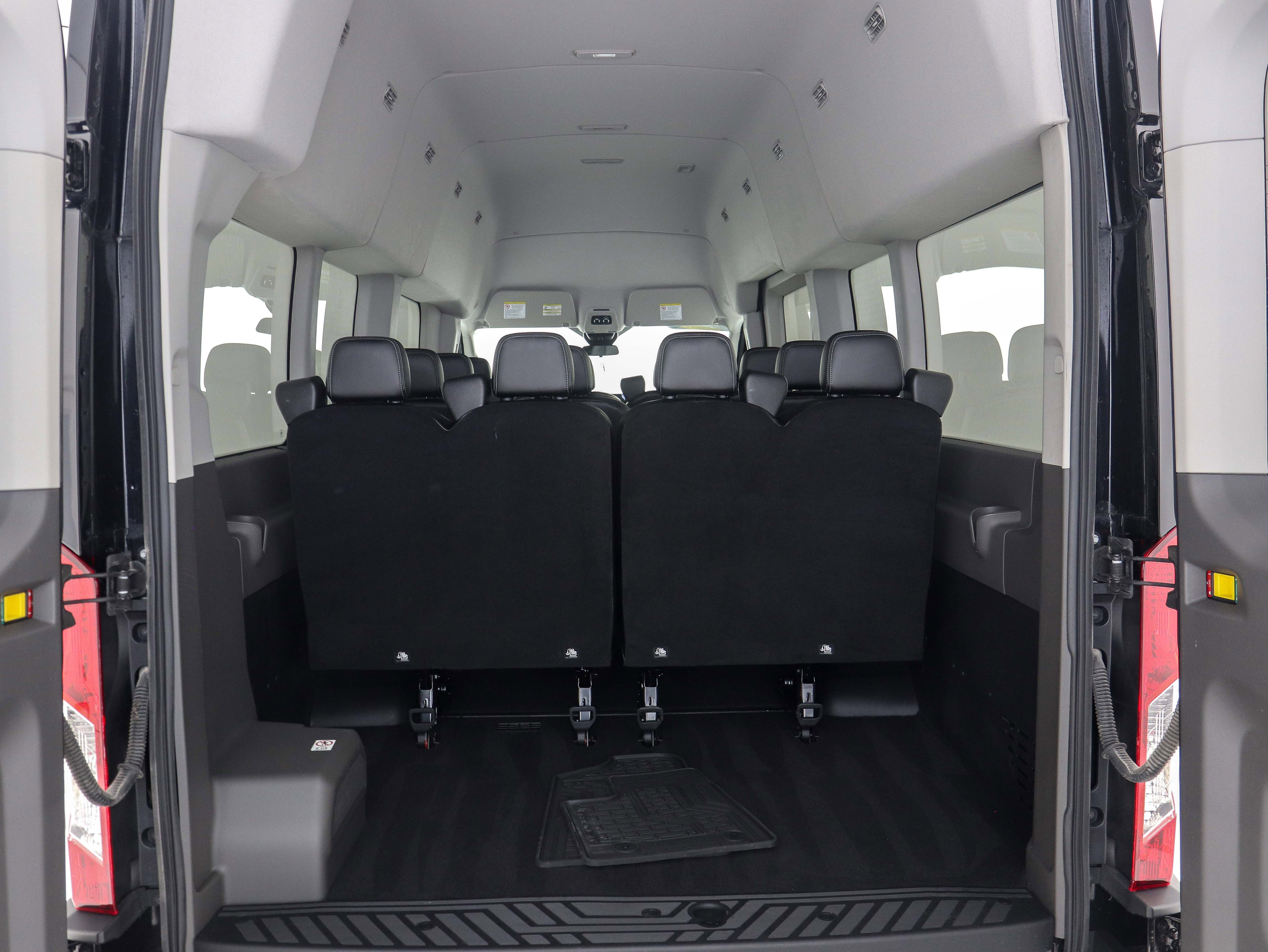 Used 2023 Ford Transit 350 XLT image 11