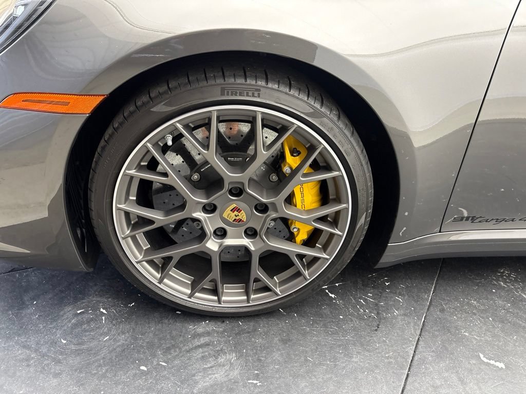 Certified 2022 Porsche 911 Targa 4S AWD/4WD image 14