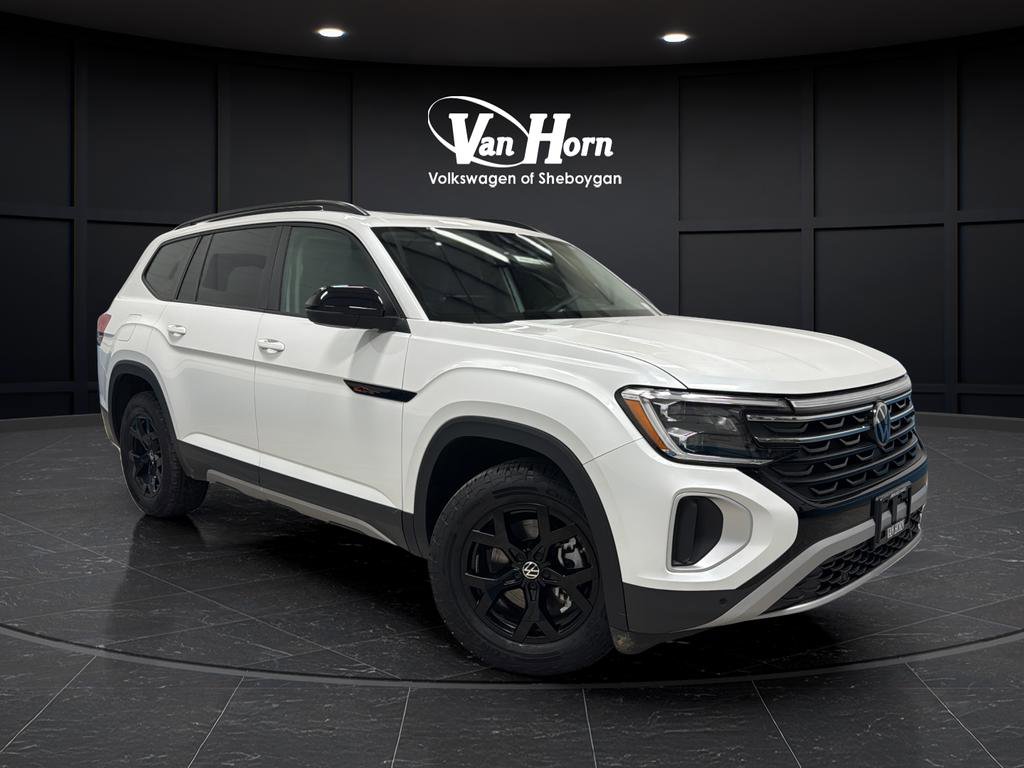 Used 2024 Volkswagen Atlas Peak Edition SEL image 1