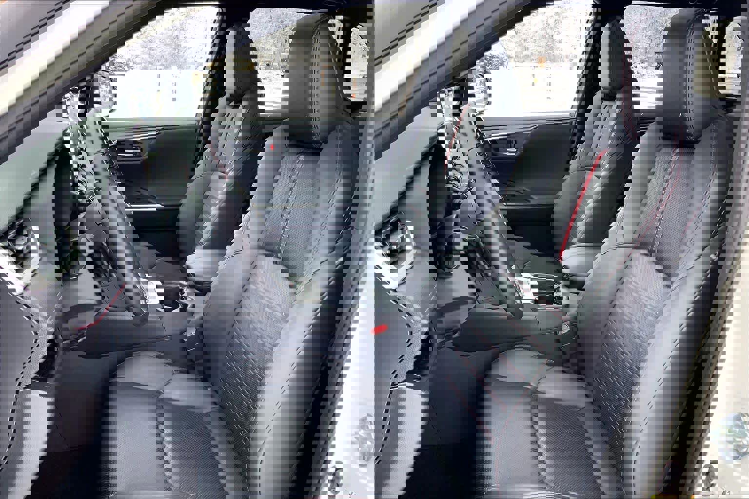 Used 2021 Toyota RAV4 XSE w/ Premium Package image 9