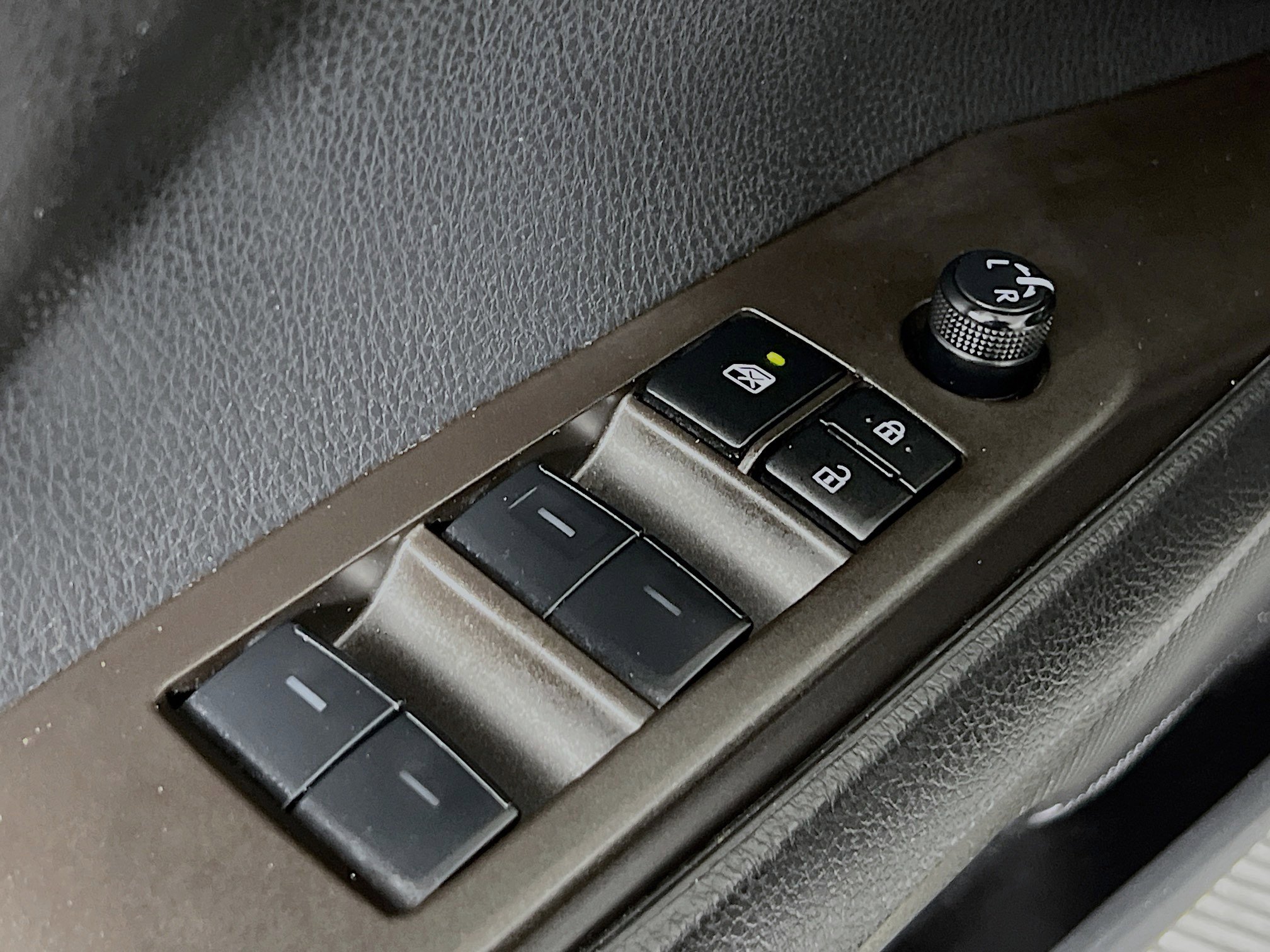 Used 2024 Toyota Camry SE image 17