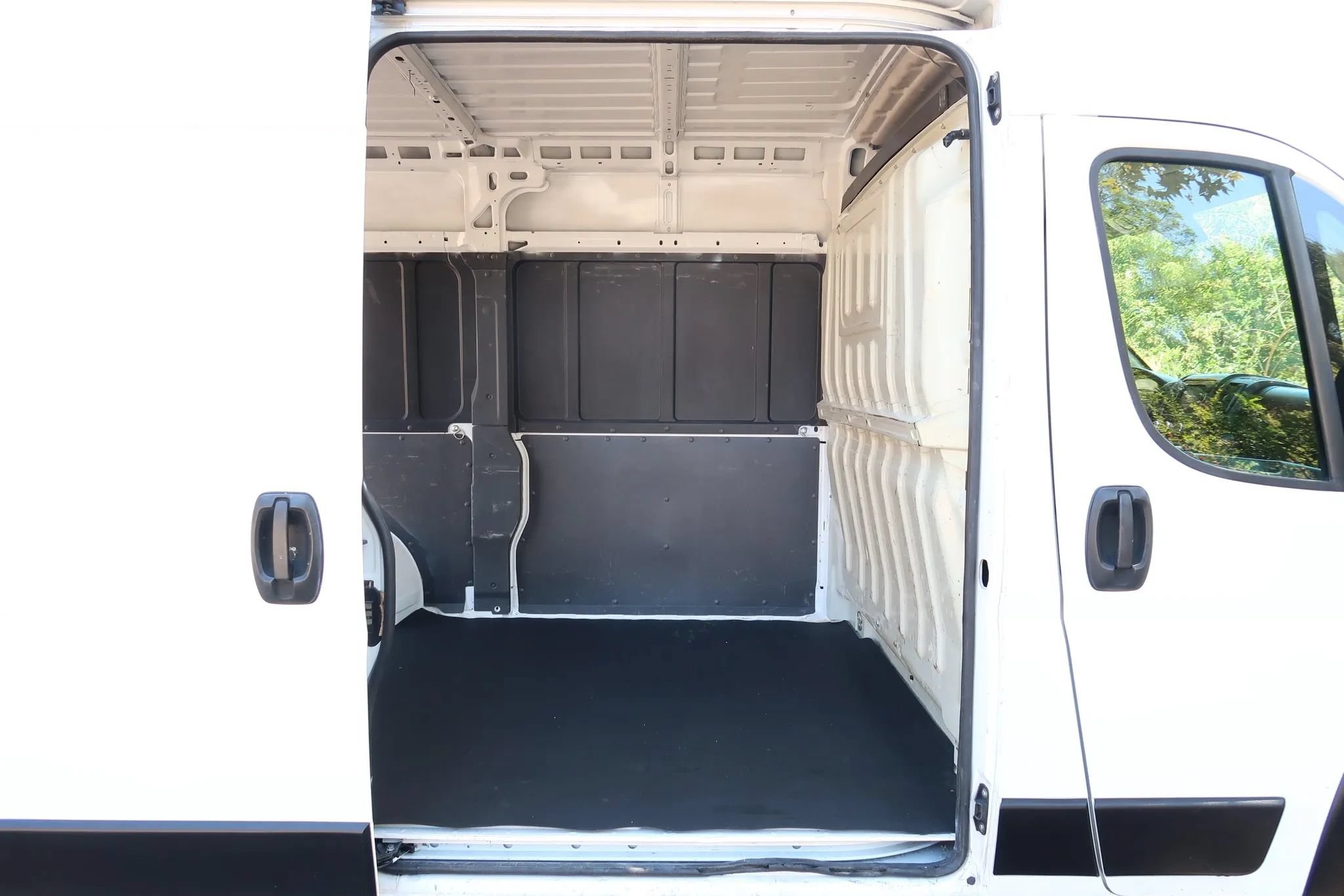 Used 2019 RAM ProMaster 2500 FWD image 13
