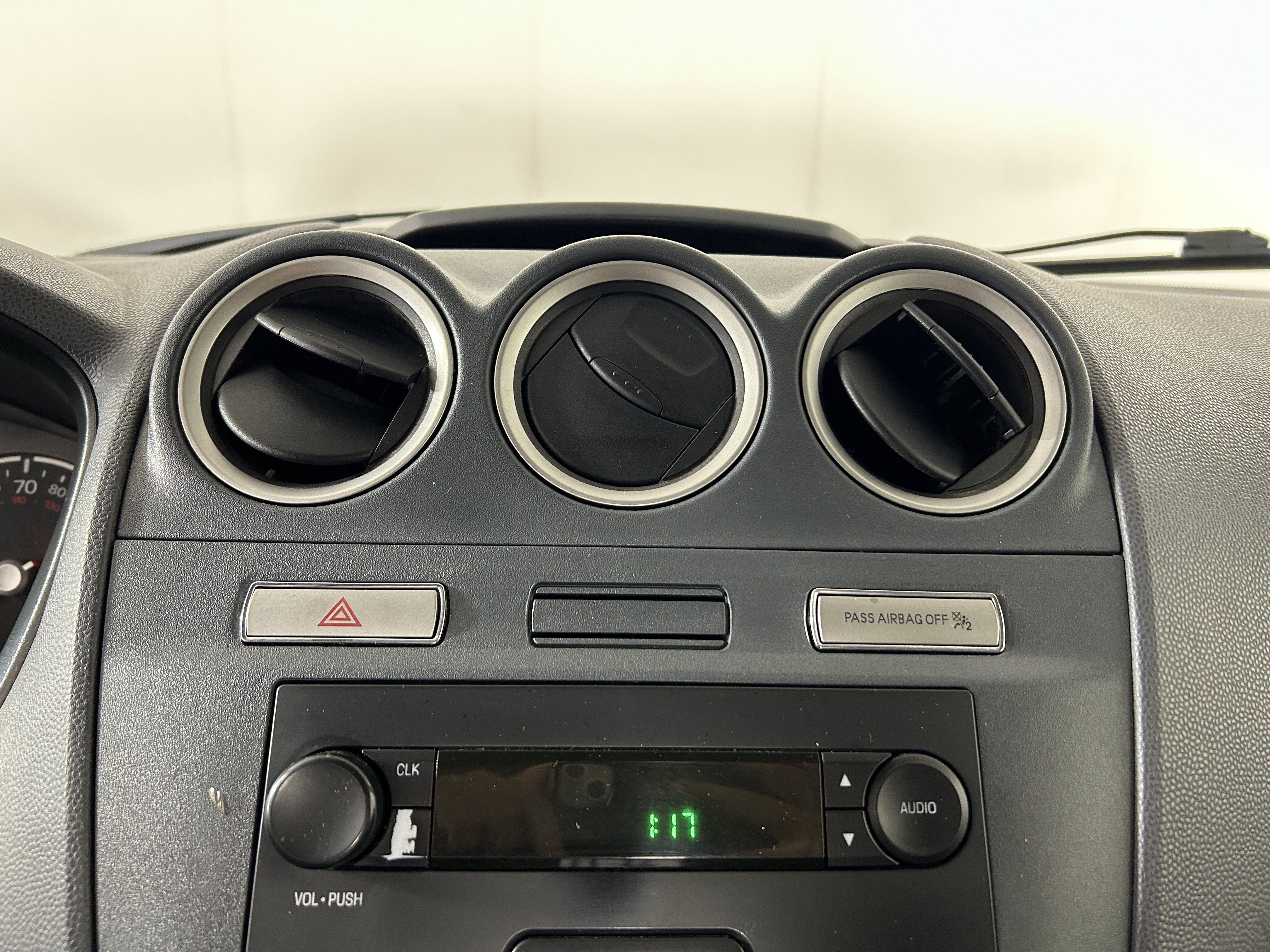 Used 2013 Ford Transit Connect XL FWD image 21
