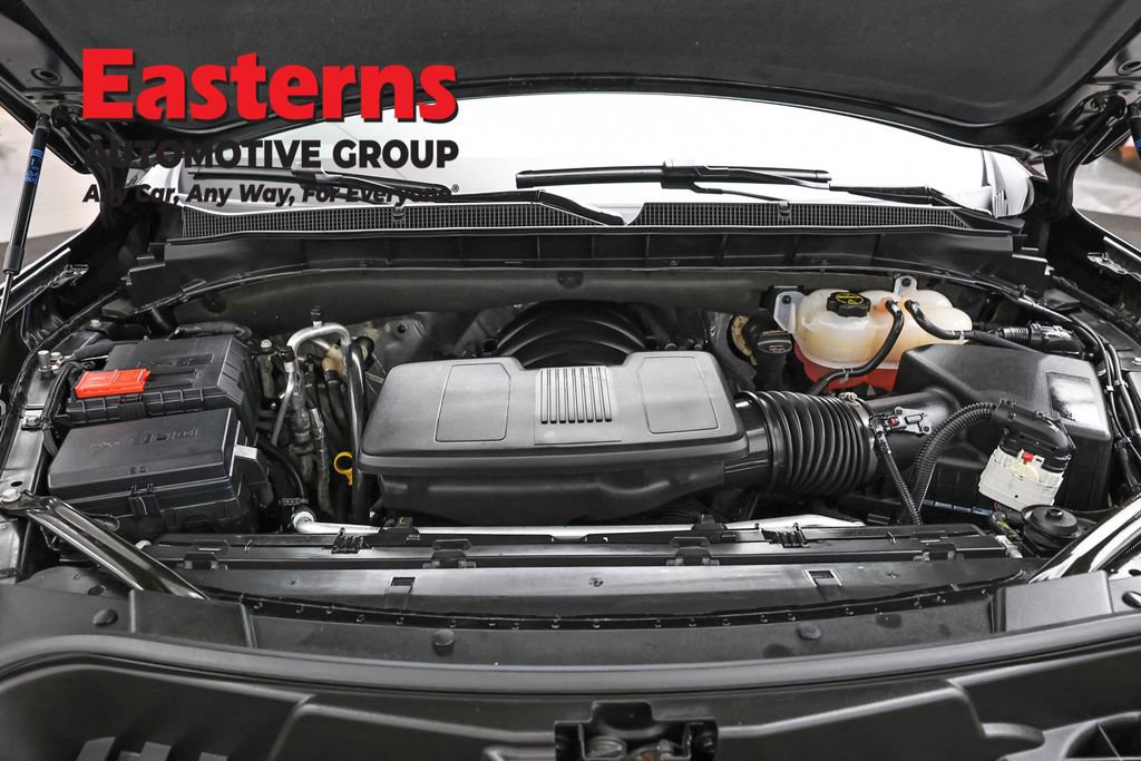 Used 2025 Chevrolet Suburban Z71 AWD/4WD image 7