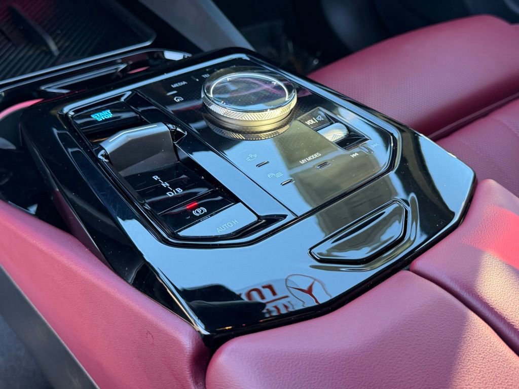 Used 2025 BMW i5 xDrive40 w/ M Sport Package image 27