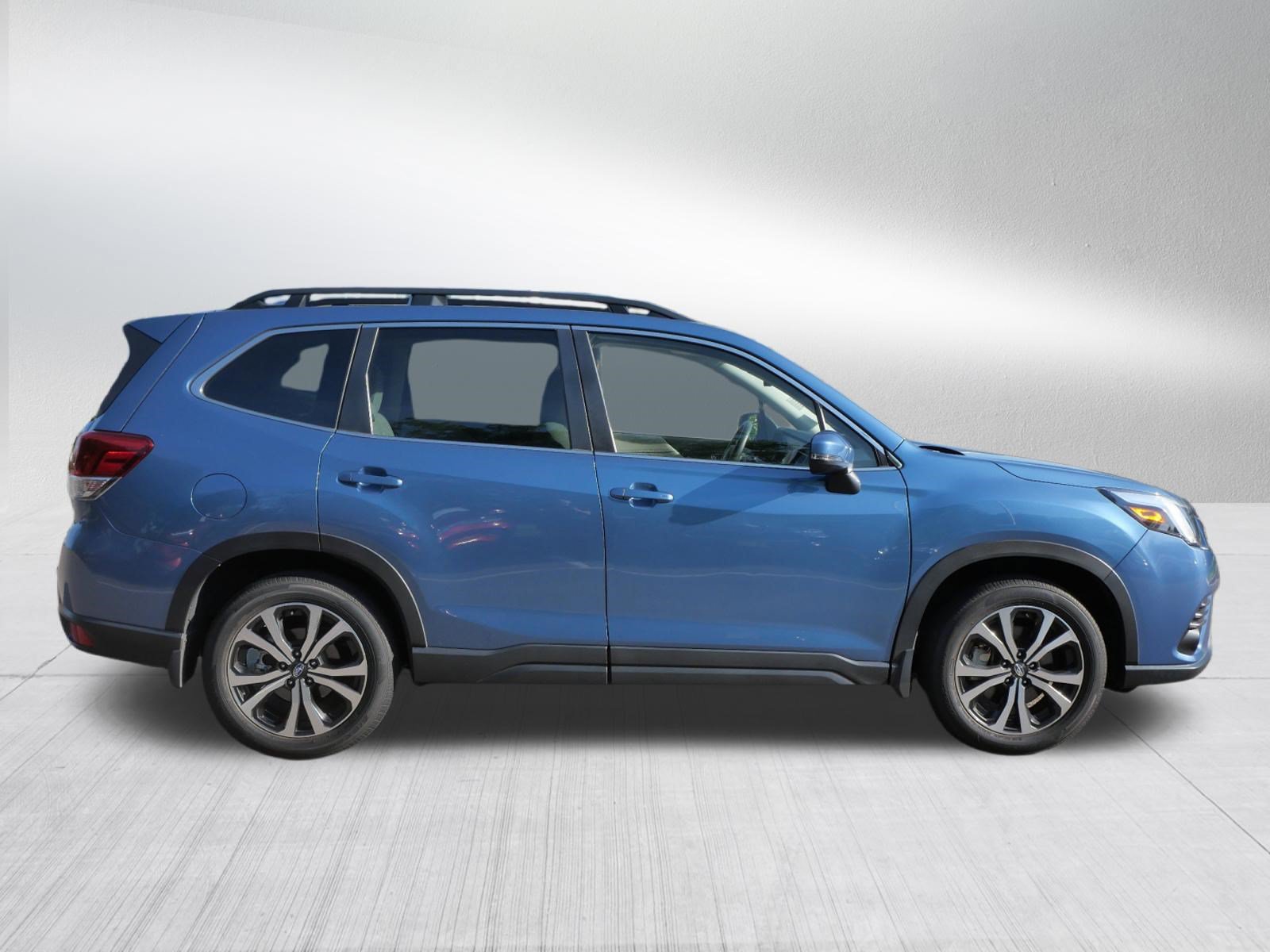 Used 2023 Subaru Forester Limited AWD/4WD image 9